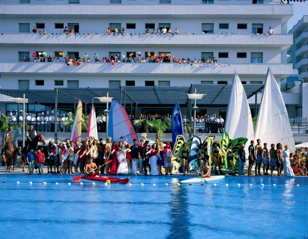 Serena Majestic Aparthotel 4*